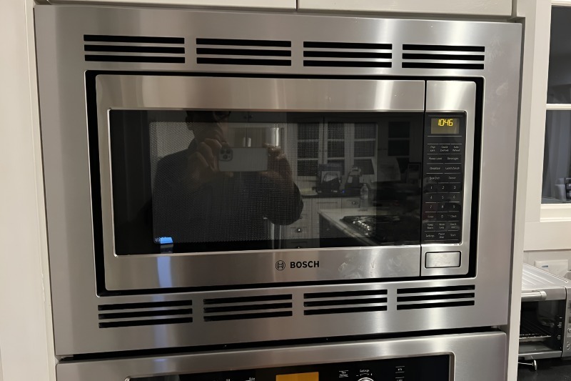 Buld-in Microwave Repair in Burbank